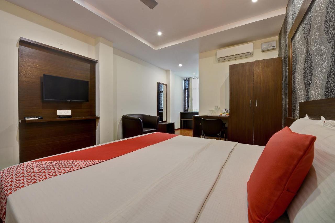 Capital O Hotel Samanvi International Belur  Екстер'єр фото