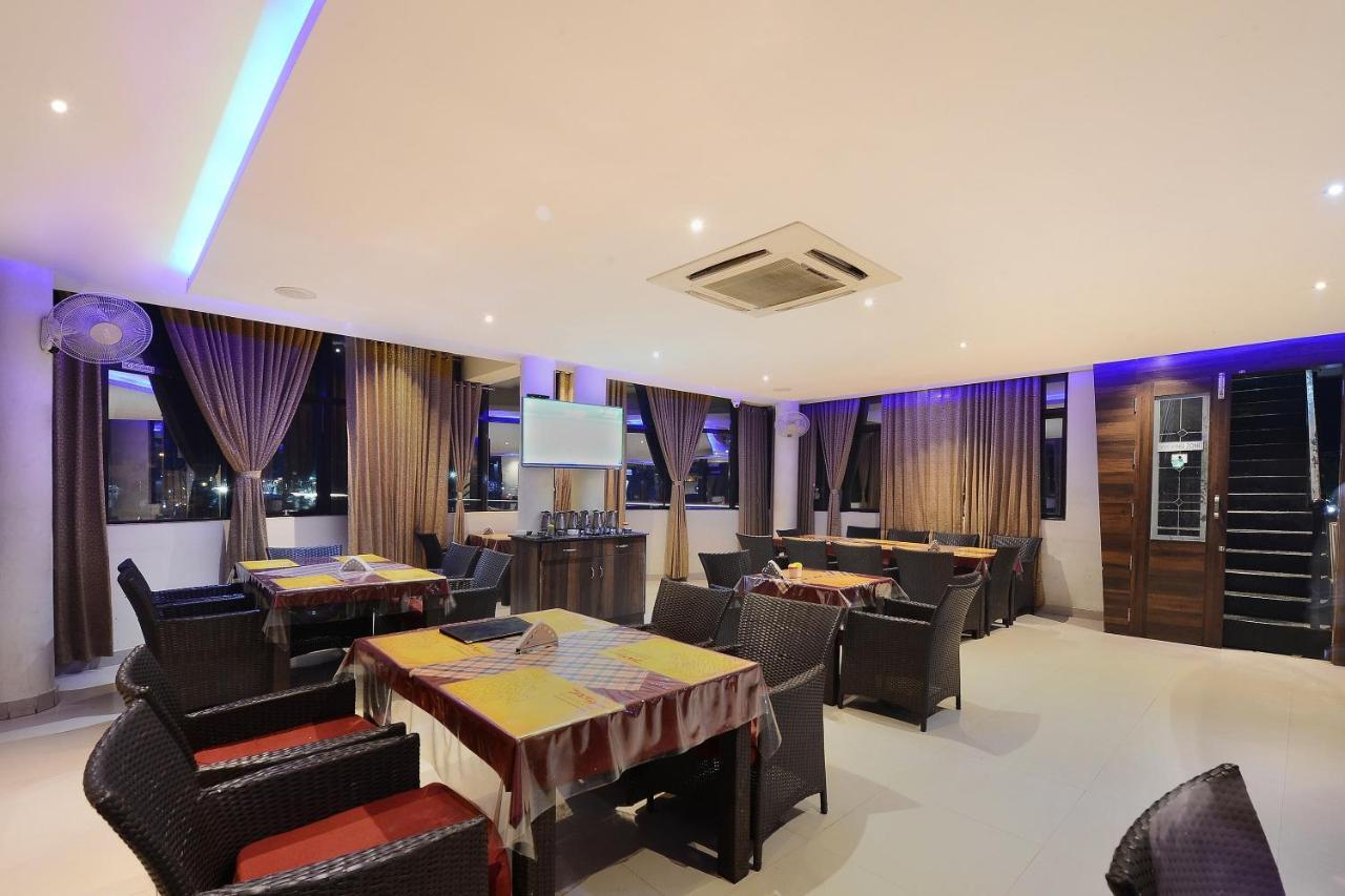 Capital O Hotel Samanvi International Belur  Екстер'єр фото