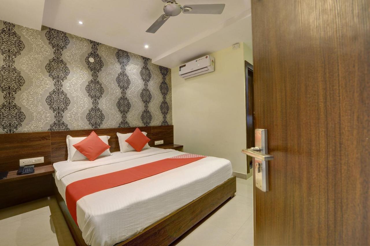 Capital O Hotel Samanvi International Belur  Екстер'єр фото