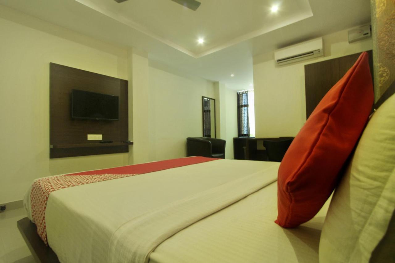 Capital O Hotel Samanvi International Belur  Екстер'єр фото