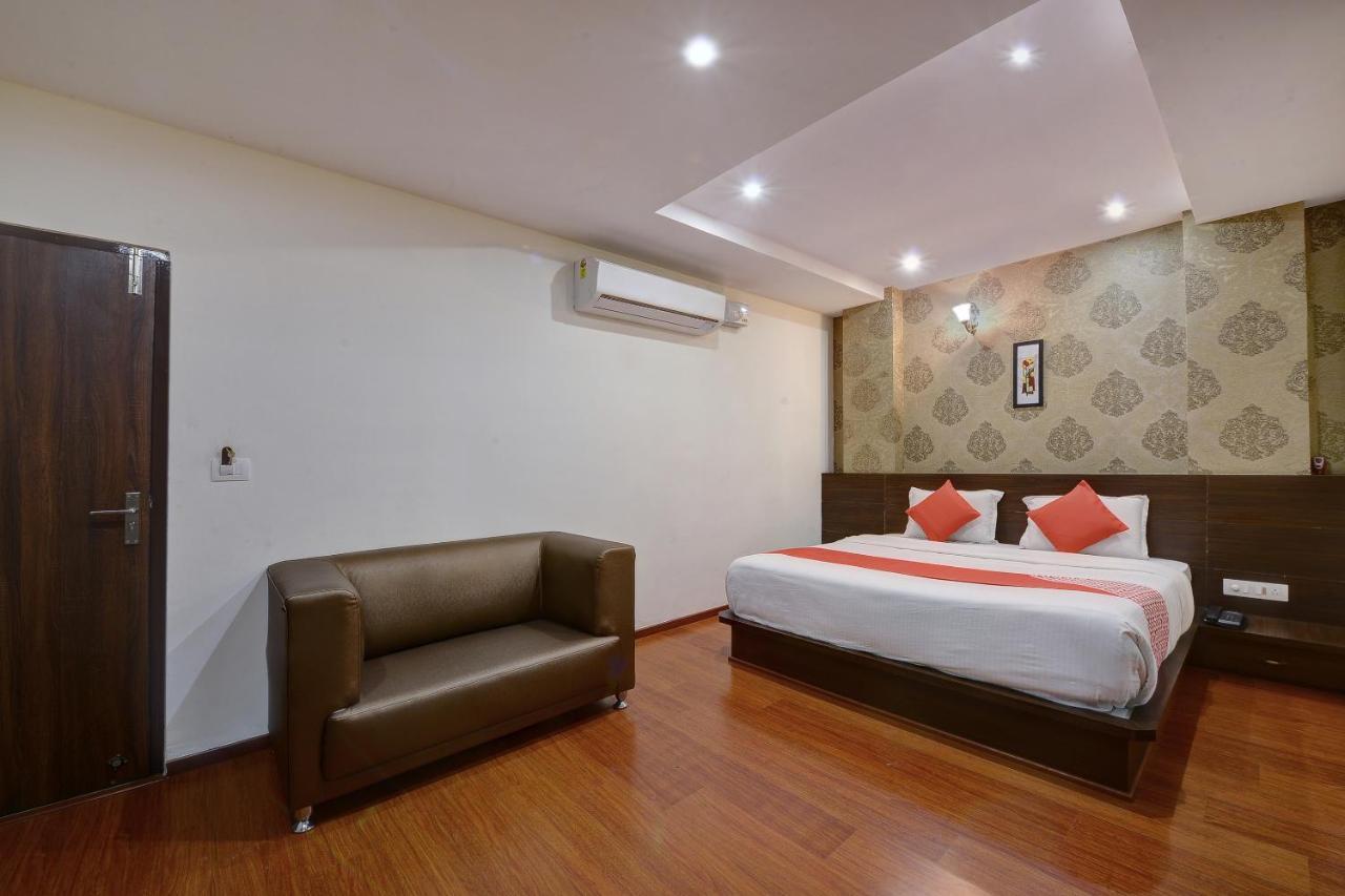 Capital O Hotel Samanvi International Belur  Екстер'єр фото