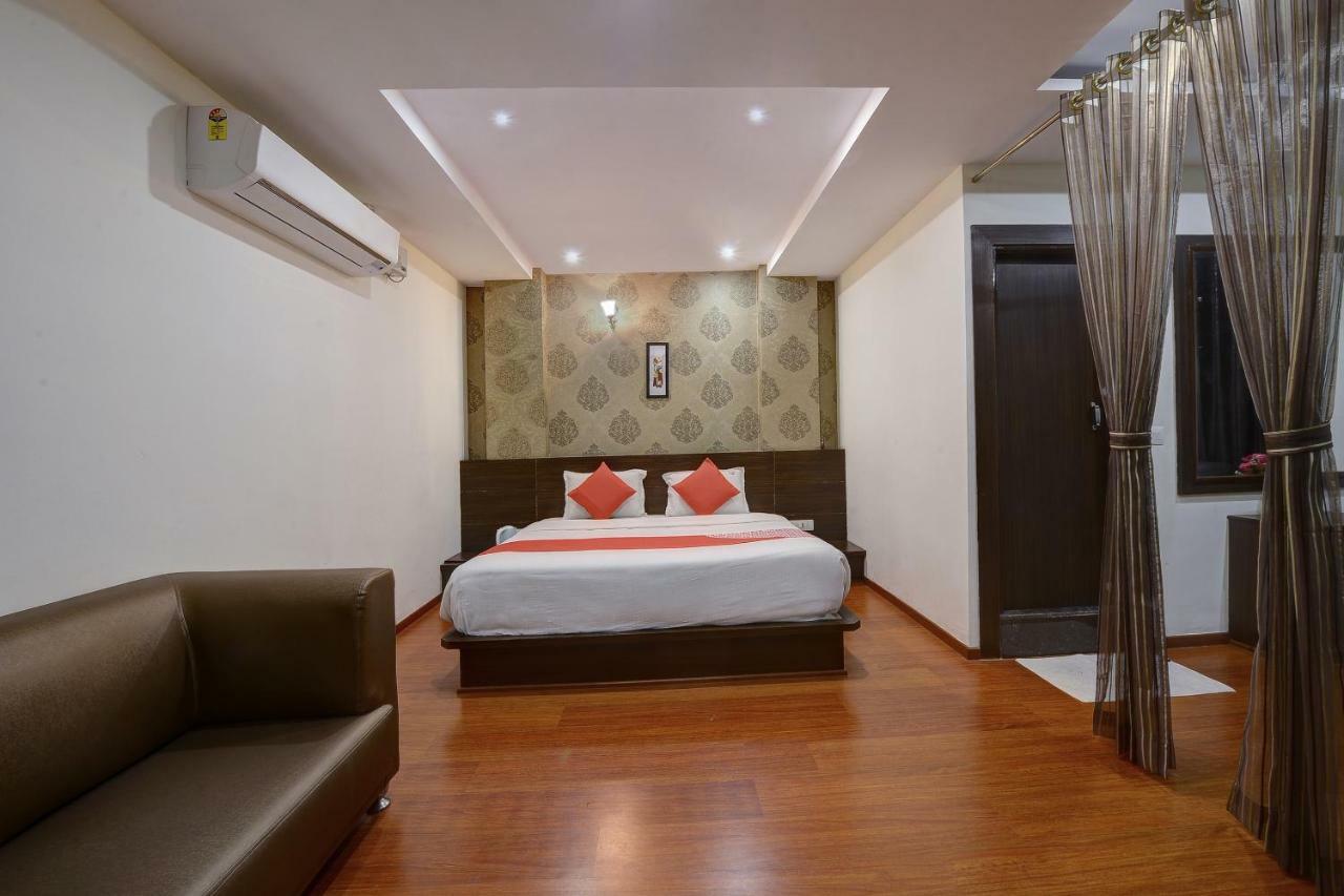 Capital O Hotel Samanvi International Belur  Екстер'єр фото